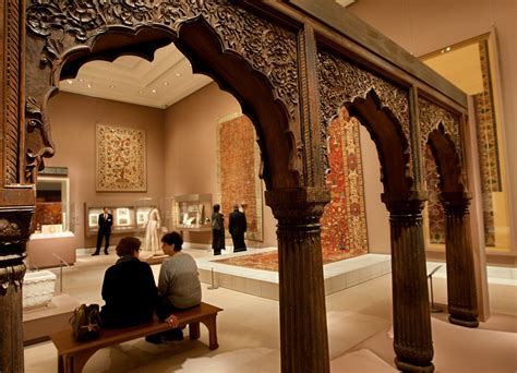 THE NEW ISLAMIC ART GALLERIES AT THE METROPOLITAN。